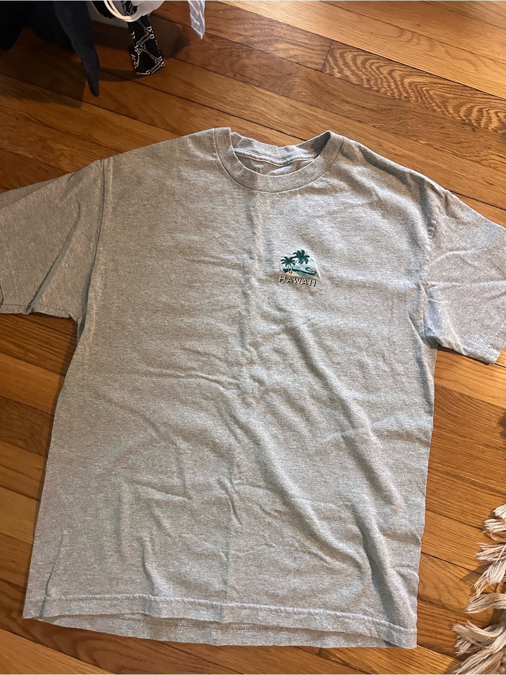 Hawaii Embroidered T-Shirt - Light Gray